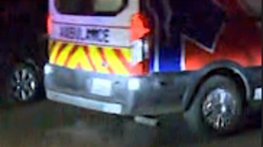 Father fights off knife-wielding intruder in Seattle