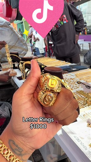 All items are available for purchase in Georgetown Guyana 🇬🇾 No MMG & No Delivery available. Location:Infront torginol paint store on the 44 bus park! WhatsApp/call: 6637145, 7598530 @lisa_baddie_anna @alkadwag👌🏾 #fyp #viral #tiktok #trend #guyana🇬🇾