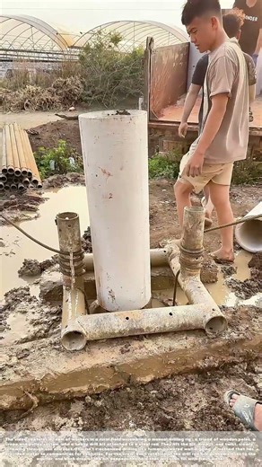 Spinning the Bit: How a Manual Rig Drinks From the Earth