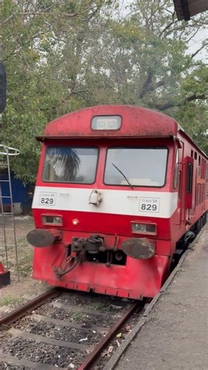 Class S8-829 Evening Diesel multiple unit Japan 🇯🇵 old train 🚂 and railway 🚃 station