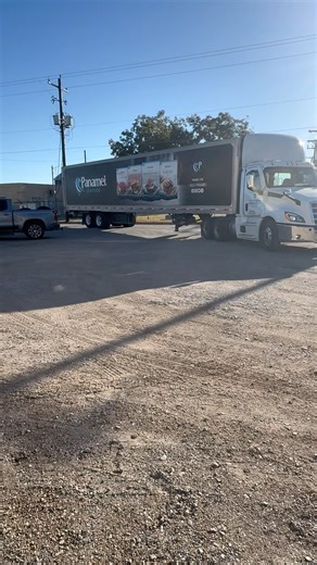 Come with us to unload meat truck from Quirch Foods & Glen's Packing Company! #tuttlesmeatmarket #since1928 🔥🐮🐷🐔 ➡️207 Second St. Woodsboro, TX 78393 ➡️106 E. Liberty St. Rockport, TX 78382 ☎️361-543-4853 (Boro) ☎️361-450-0275 (Rockport) | Tuttle's Grocery & Meat Market