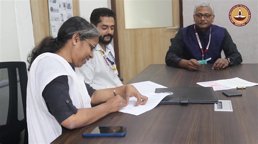 Indian Institute of Technology, Madras (IIIT Madras Technology Transfer Office, IPM Cell, have signed a Technology Licensing Agreement with UNQ Technologies Private Limited for technology “Transit Signal Priority at A Multi-Phase Intersection” funded by MMinistry of Electronics & Information Technology, Government of Indiathrough C-DAC (Centre for Development of Advanced Computing) Trivandrum and codeveloped by Prof. Lelitha Devi V team from Department of Civil Engineering. The invention is an a