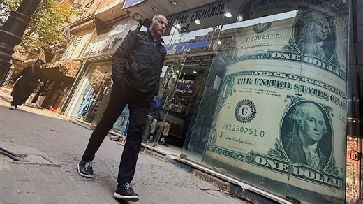 US blocks Iraq's dollar shipments to squeeze Iran-backed armed groups, WSJ reports