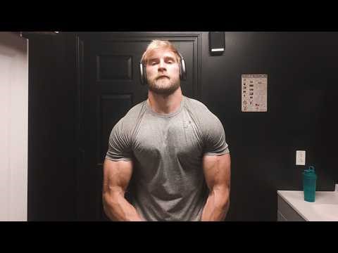 Can you build muscle using only machines?