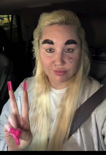 amanda bynes (@amanda.bynes1986)’s video of john travolta hairspray amanda bynes