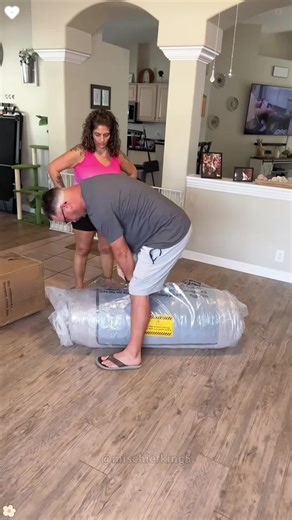 New bad unboxing fail 😂🤣#mattress #funny #fail #fyp #foryou
