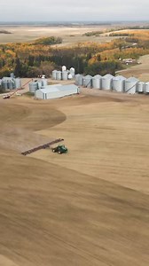 @farmingwatch - Harrow mode🚜💨 . . . . . . . #farming #harrowing #harrow #johndeere #agriculture #agro #farmer #farmwork #tractor #country #grain #food #farmlife #summer #harvesting #field #ag #nodaysoff #peniukfarms #epic #combine #x9 #deere #work #equipment #drone #farmwatch | Vossi Finance