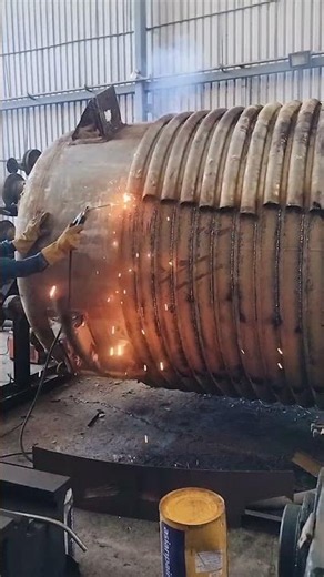 🔥 Old Reactor Limpet Cutting – Heavy Fabrication Work ⚙️