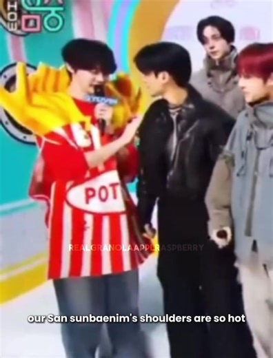 Gyuvin's Adorable Fanboy Moment with ATEEZ