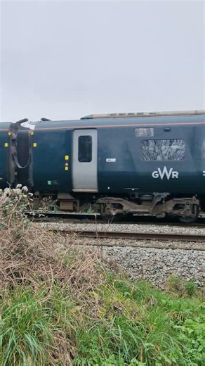 class 800 going over rail joints