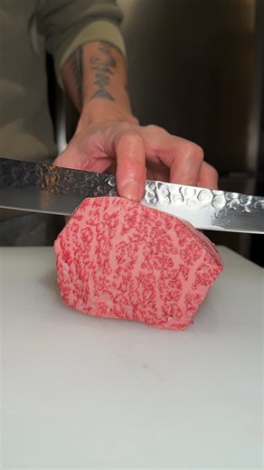 What is Rosu? 🥩 When you see ロース on a yakiniku menu in Japan, it doesn’t mean one specific cut. Rosu simply means “loin,” and depending on the shop, it can come from the chuck roll, ribeye, or striploin. What makes it interesting is how each restaurant defines it. One Rosu can be rich and heavily marbled, another more structured and beef forward. Same name, completely different experience. This one was the eye of the ribeye. The center muscle, known for its balance. Clean texture, fine marbling