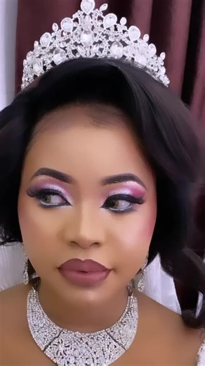 Dee makeup (@deemakeup)’s videos with original sound - 7abibiii