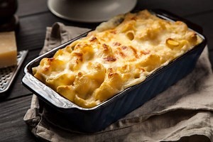 Pikantne makarone sa sirom zapečene u rerni