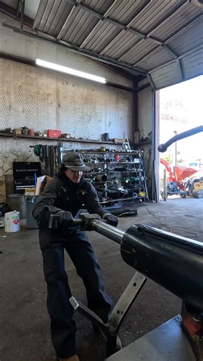 88K views · 15K reactions | #hydraulics #mechanic #bruntworkwear #trollcoclothing | Shane LaBedelle | Facebook