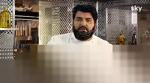Oggi prepariamo spaghetti con lo scorfano! 😋 Una ricetta che ho portato qualche tempo fa al magazine di MasterChef Italia Buon appetito http://masterchef.sky.it/ricette/primo/spaghetti-allo-scorfano/ | Chef Antonino Cannavacciuolo