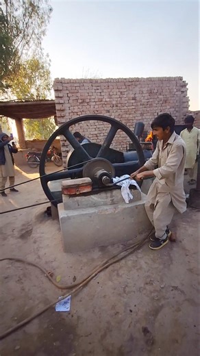 Hard Work Desi Old Black Engine Start up