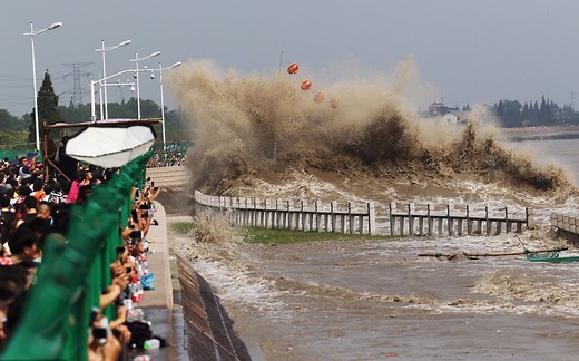 八月十八潮，壮观天下无：钱塘江观潮指南