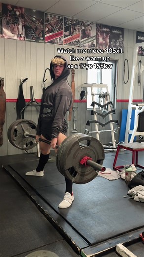 This was the top set for the day RPE 8 and it felt great #Gym #powerlifting #405 #deadlift #motovation