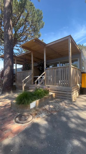 ¡Más Bungalows Playa para disfrutar del sol y el mar! 🌅🏘️ Hemos ampliado nuestra oferta de bungalows para que no te pierdas la oportunidad de despertarte con el sonido del mar y las olas. Disponible en 1ª y 2ª línea de playa, o en Playa Jardín. ℹ️ Más información en: https://campingbayona.com/bungalows/playa-1a-linea/ | Camping Bayona Playa