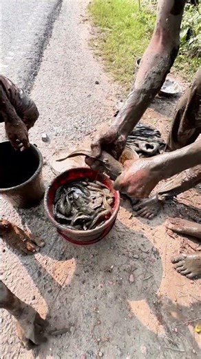Small kids catching fish together—such a pure moment! #SmallKids #FishCatching #VillageLife #RealMom