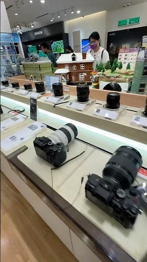 🎥 Exploring the Sony Camera Store at Shin Kong Mitsukoshi Mall, Taichung! 📸