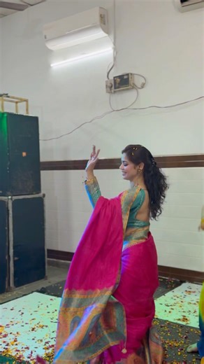 Sab hatt jao … mujhe zor se dance aya hai 🤣