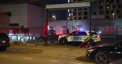 Man fatally shot in Far Rockaway parking lot, NYPD says