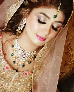 42K views · 2.1K reactions | NH bride Naba - The most ravishing bride we ever had ♡ Signature Makeup by Nayla H. ❤ Call at 0331-4763246 for appointments and inquiries. #BridalMakeover #naylahthehouseofbrides #signature_diamond_finish_skin #SignaturesbyNaylaH #BridesbyNaylaH #weddings #BaratMakeover #WalimaMakeover Visit us at our ONLY branch in CCA block 62 building near jalal sons, Shaukat khanum laboratory, NY Pizza, PHASE 5 Defence, Lahore | NAYLA H. - House Of Brides - | Facebook