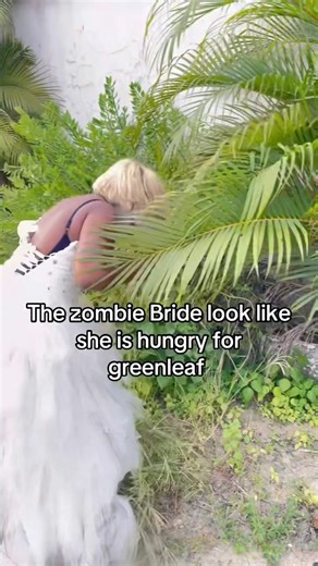 She’s hungry for some green leaves #zombiebride #funny #zombieland