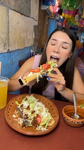 Taquitos y pozole en Mty 🌮🥘🤤 Pozole Chilpancingo #pozole #comida #tacos #mty #food #restaurantes | El Regio Tragón