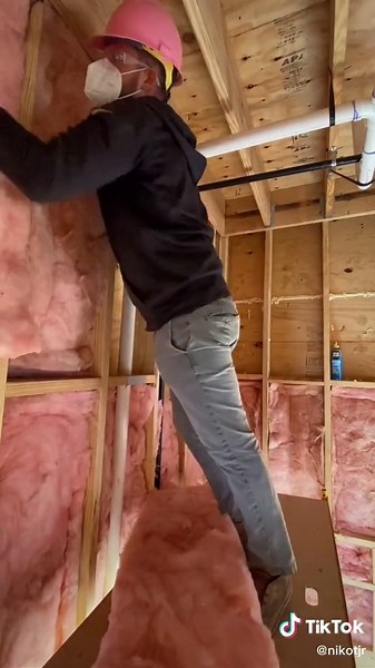 R-19 insulation install sucks big time!! This forbidden cotton candy l...