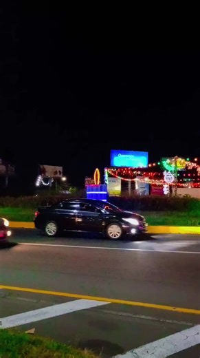 Managua Nicaragua Decoraciones Navideñas City Travel tour por Carreteras #navidad #decoraciones #recuerdos #Rotonda #capital #ciudades #nostalgia #melancolia #historia | Exclusive Nic