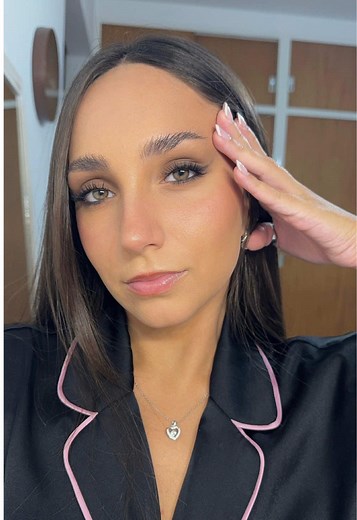 Makeup completo 💖 Va con voz en off 🫣 (perdón el cringe) #MakeupArtist #MakeupTutorial #BeautyTutorial #MakeupTransformation #MakeupInspo #MakeupLover #BeautyInfluencer #FlawlessMakeup #MakeupAddict #BeautyCommunity #MakeupSteps #MakeupVibes #MakeupGoals #GlamMakeup #MakeupOfTheDay #MakeupVideo #BeautyTips #MakeupTime #Cosmetics #MakeupApplication #fyp