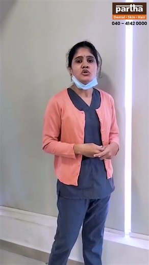 Partha Dental Sun City Bandlaguda on Instagram: "పళ్ళ మధ్య ఆహారం ఇరుక్కుంటే టూత్‌పిక్ వాడటం సాధారణంగా అలవాటైపోయిందా? 😬 టూత్‌పిక్ ఎక్కువగా వాడటం వల్ల పళ్ళ చిగుళ్లకు గాయాలు, రక్తస్రావం, ఇన్ఫెక్షన్ మరియు పళ్ళ మధ్య గ్యాప్‌లు ఏర్పడే ప్రమాదం ఉంటుంది. ఇది చిగుళ్ల బలహీనతకు, దంతాల సమస్యలకు కారణమవుతుంది. టూత్‌పిక్‌కు బదులుగా డెంటల్ ఫ్లాస్ లేదా సరైన బ్రషింగ్ అలవాటు చేసుకోవడం ఉత్తమం. చిన్న అలవాటే పెద్ద దంత సమస్యలకు దారి తీయొచ్చు – మీ చిరునవ్వును సురక్షితంగా ఉంచుకోండి 😊 #Toothpick #guminfection #DentalAwar