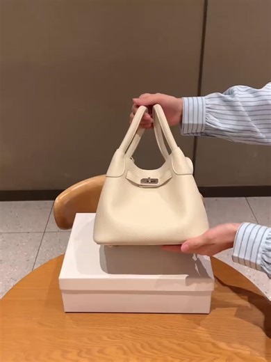 Luxury Stylish Ladies high-quality genuine leather smart pouch bag " #shortsfeed