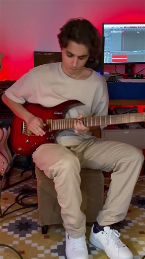 Testing my lead tone with the ‪@NeuralDSP‬ nanocortex with my beautiful ​⁠‪@solar-guitars‬ AB1.6AFRQBR