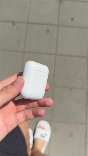 Cena 1490 dinara 🎧🔥 InPods 12 TWS – bežične slušalice koje menjanju igru! 🔥🎧 Muzika bez prekida 🎶, razgovori bez šuma 📞 i potpuna sloboda pokreta 🚀. ✔ Hi-Fi zvuk i jak bas 🔊 ✔ Bluetooth 5.0 📲 ✔ Touch kontrole na dodir 👆 ✔ Kutija za punjenje uvek pri ruci ⚡ ⚡ Poruči sada i uživaj u bežičnoj slobodi! ⚡ 📦 Dostava na kućnu adresu – plaćanje pouzećem! Pošaljite nam poruku u inbox 📩 Pozovite nas na broj 060 37 37 037 ☎ Ili poručite direktno na sajtu ✅ https://pokupi.rs/proizvod/bezicne-slu