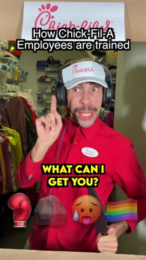 How Chick-Fil-A employees are trained 😂