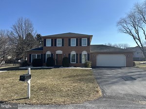 17 Raspberry Dr, Mechanicsburg, PA 17050 - MLS PACB2039360 - Coldwell Banker