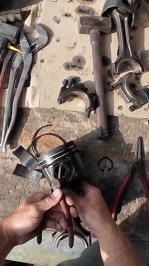 Assemblage de Piston #glb_evan #fendt #motor #piston #mécanique #agricole | GLB