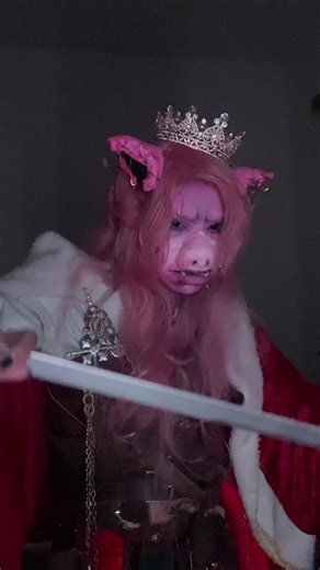 Cosplaying a Legend: Minecraft and Technoblade