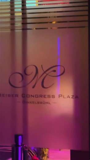Erster Herbstball im neuen Meiser Congress Plaza ✨ Ein Saal voller guter Stimmung und mitreißender Musik. Der erste Herbstball im neuen Meiser Congress Plaza war ein echtes Highlight. Mit dabei: die großartige Liveband „No Limit“, Sängerin Jenny Tatum und Opernsänger David Lugert, der mit seiner Stimme für Gänsehaut sorgte. Und jetzt auch schon für nächstes Jahr buchen: meiser-hotels.de/events/meiser-herbstball Wir sagen Danke an alle Gäste und Mitwirkenden für diesen besonderen Abend. #Herbstba