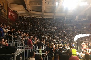 UBIJENI NAVIJAČ PARTIZANA DOBIO PAROLU U PIONIRU: Cela dvorana je ustala i skandirala njegovo ime!