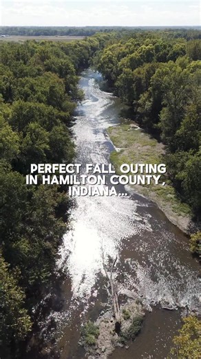 Who said there was nothing to do in Indiana?? 🛶 Start with @whiterivercanoecompany — they offer rentals of tubes, kayaks and canoes and drop you in at one of their many locations on the White River depending on how long you want to be on the water. We did the shorter Potter’s Bridge kayaking adventure but wishing we did the longer one! It is an easy task and with the option of going tandem or single kids can join in the fun without issue. 🍺 We then made the 5 minute trip to @thebierbrewery to 