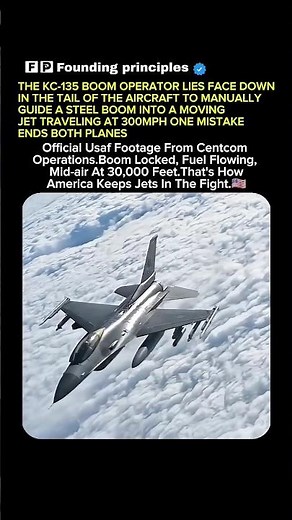 KC-135 Refueling a Jet at 30,000 Feet USAF POV ⛽#USA #USAF #Military