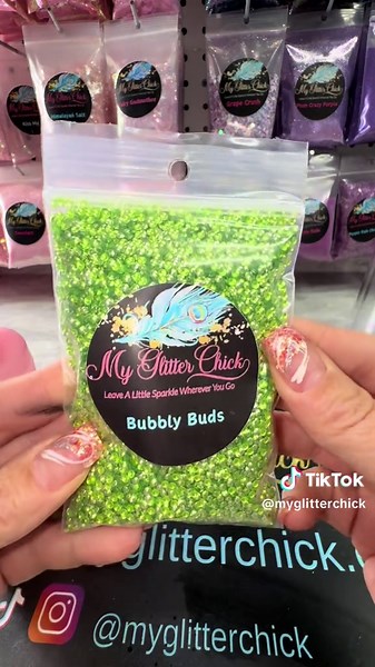 Ok I’m obsessed with the new bubble glitters 🤩✨ watch me work! I ran out of pre-mix solutions so had to compromise. If you prefer pre-mix use code myglitterchick @Creativechicas Glitter Bubbly Buds from My Glitter Chick #snowglobetumbler #snowglobecup #crafttok #glitter #watchmework