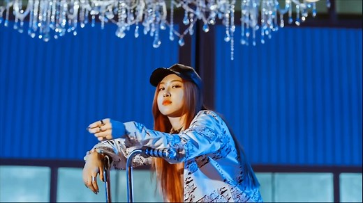 BLACKPINK -‘吹口哨（WHISTLE） MV