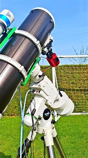 A quick daytime setup test: Skywatcher HEQ5 Pro carrying a Skywatcher 150PDS