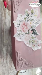 Haciendo decoupage.Si te gustan las manualidades y el decoupage, visita mi canal donde tienes muchas ideas de reciclaje, pintura, decoupage y mucho mas.#DIY #craft #manualidades #decoupage #diyproject #art #recycling #reciclajecreativo #reciclar #reciclaje #recycle #viralvideo #viralvideos #Viral #Viral #fyp #reciclado #foryouu #foryoupage❤️ | El rincon de Angela