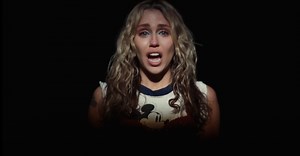 A VOIR: le nouveau clip émouvant de Miley Cyrus